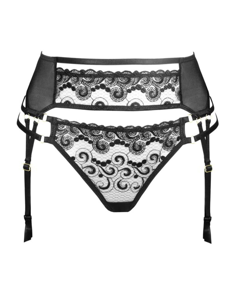 Decorative Queen of Rings garter belt